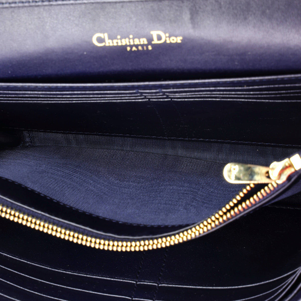 30 Montaigne Wallet on Chain Pouch Leather