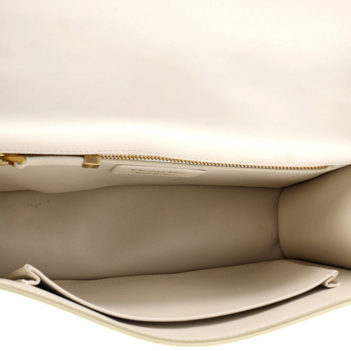 30 Montaigne Flap Bag Leather