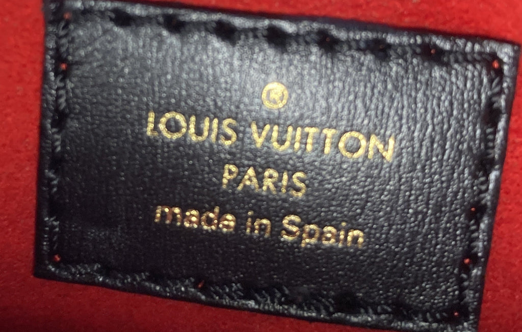 Petit Sac Plat Bag Limited Edition Fall in Love Monogram Canvas
