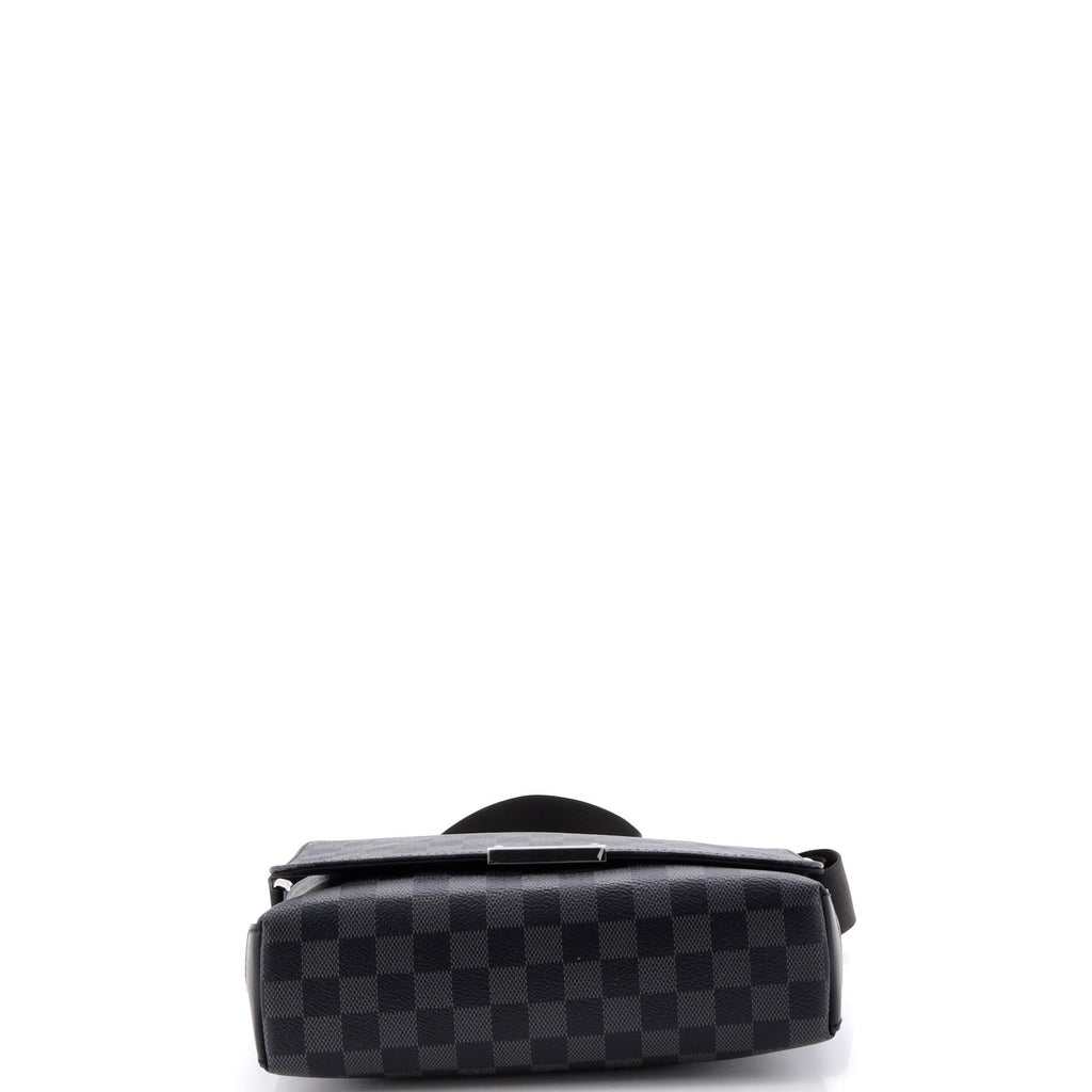 District NM Messenger Bag Damier Graphite PM