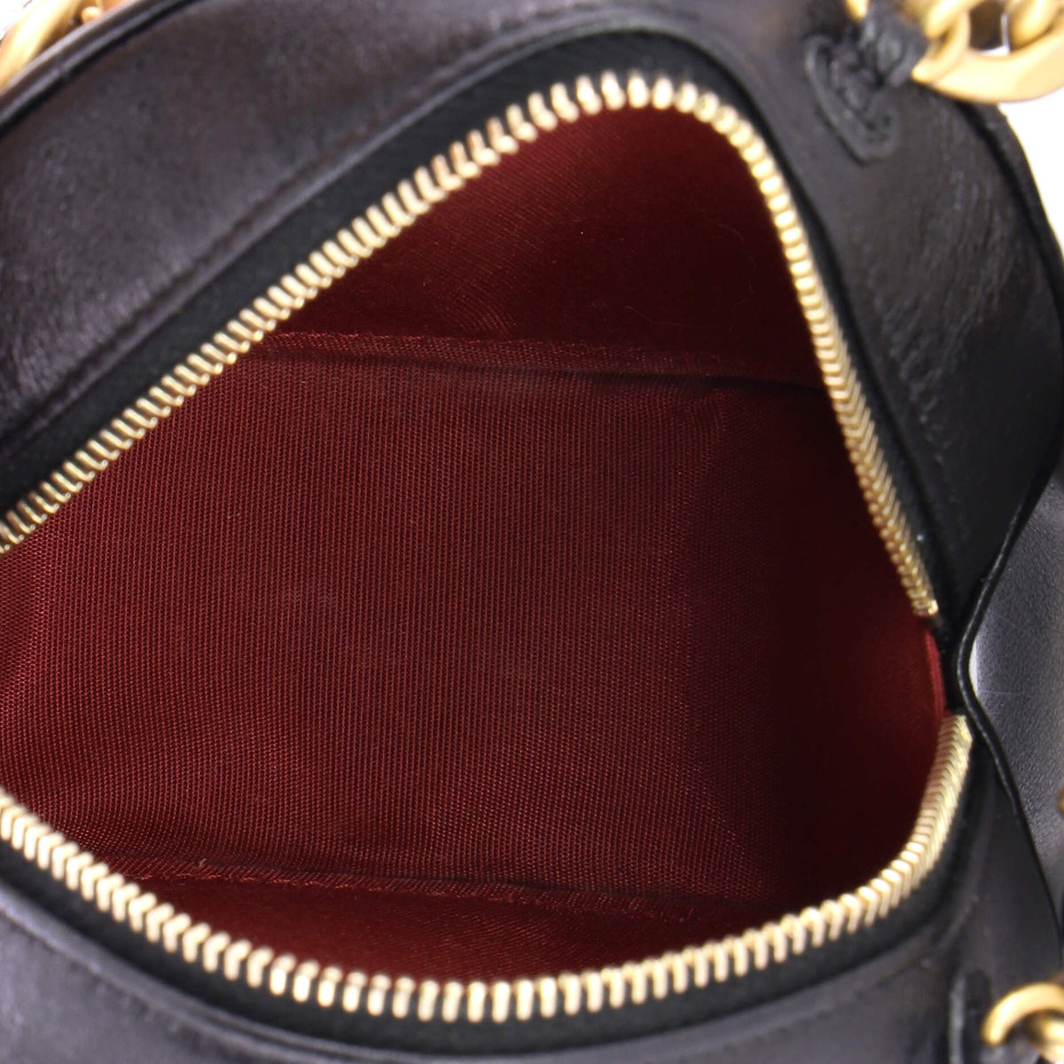 19 Round Clutch with Chain Quilted Leather