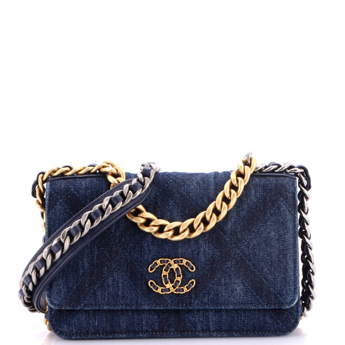 19 Wallet on Chain Quilted Denim