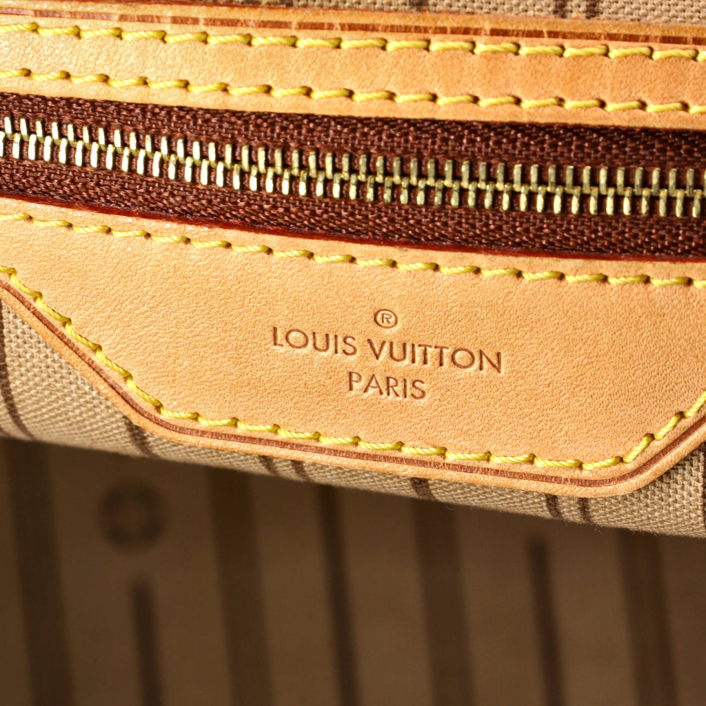 Delightful Handbag Monogram Canvas PM