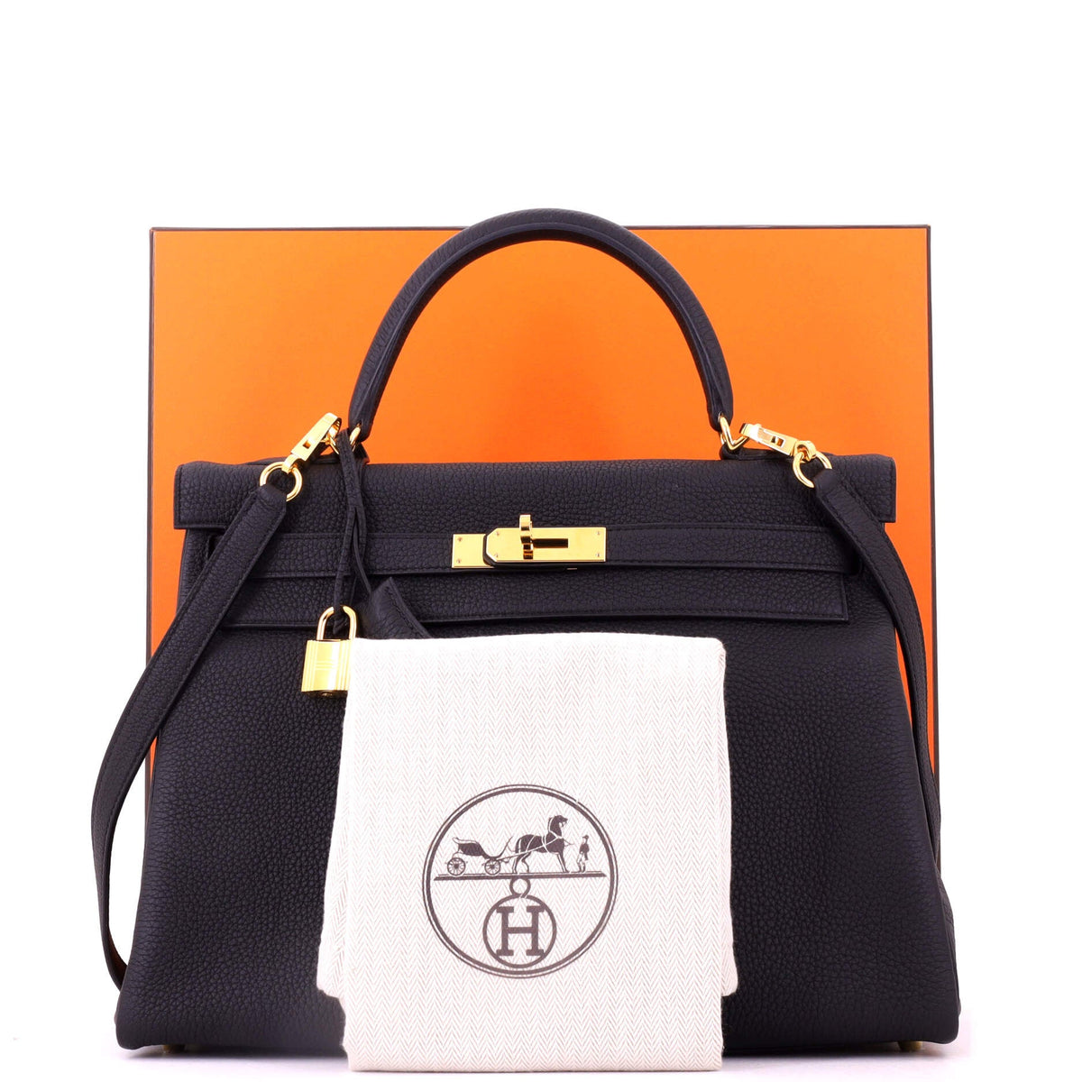 Kelly Handbag Noir Togo with Gold Hardware 32