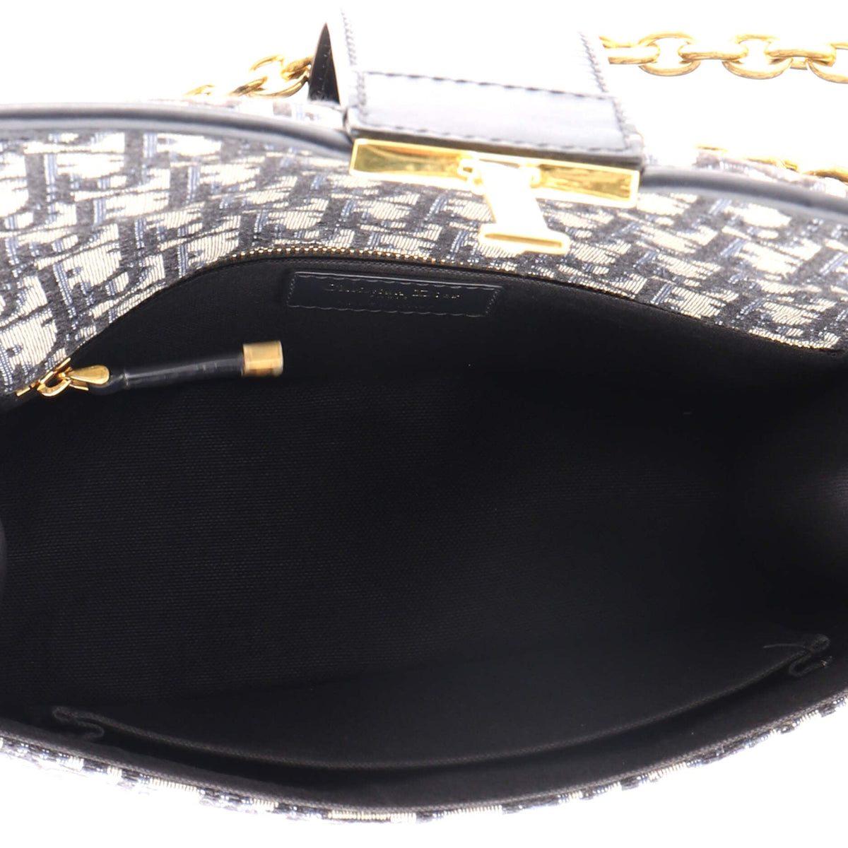 30 Montaigne Chain Flap Bag Oblique Canvas