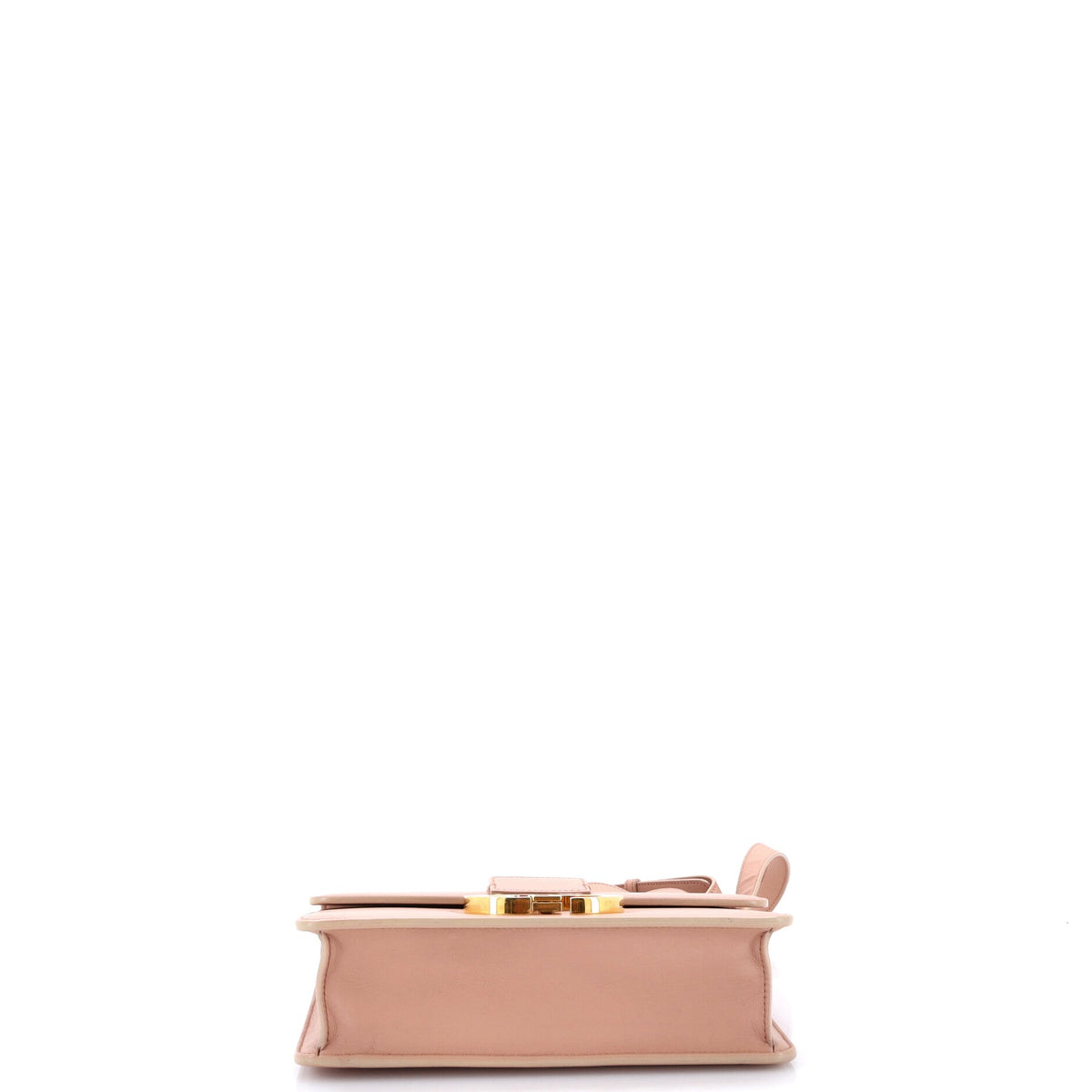 30 Montaigne Flap Bag Leather