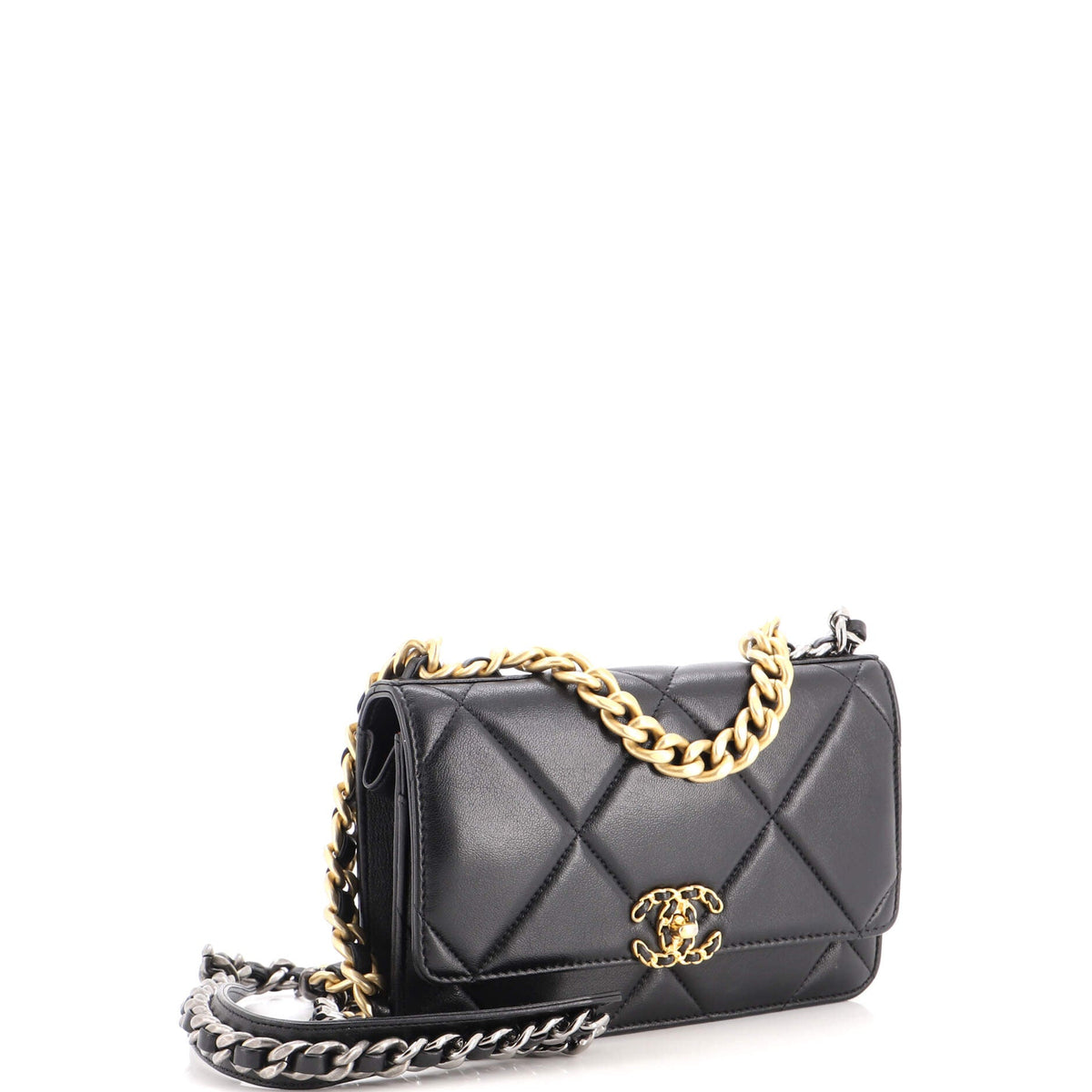 19 Wallet on Chain Quilted Lambskin