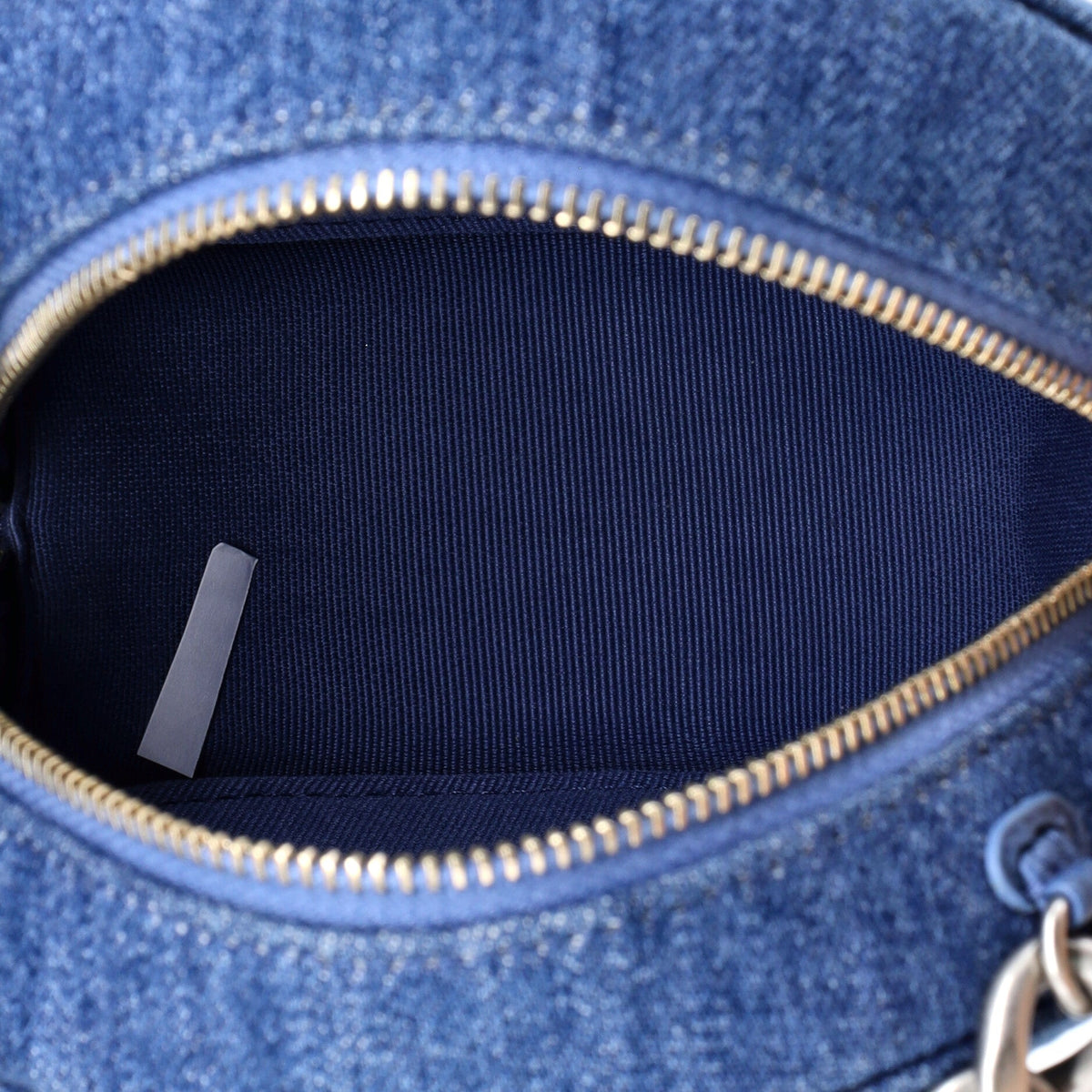 19 Round Clutch with Chain Quilted Denim