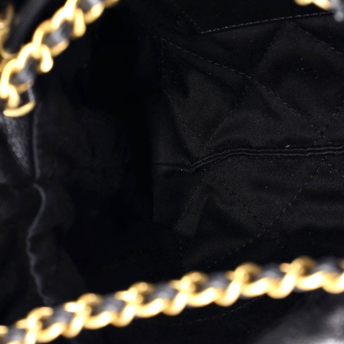 22 Chain Hobo Quilted Caviar Mini