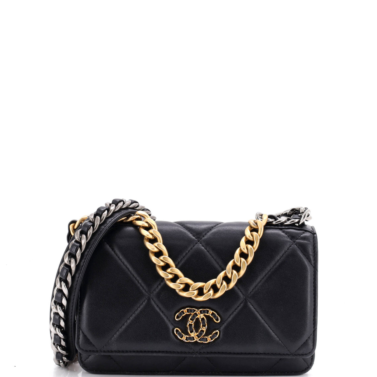 19 Wallet on Chain Quilted Goatskin