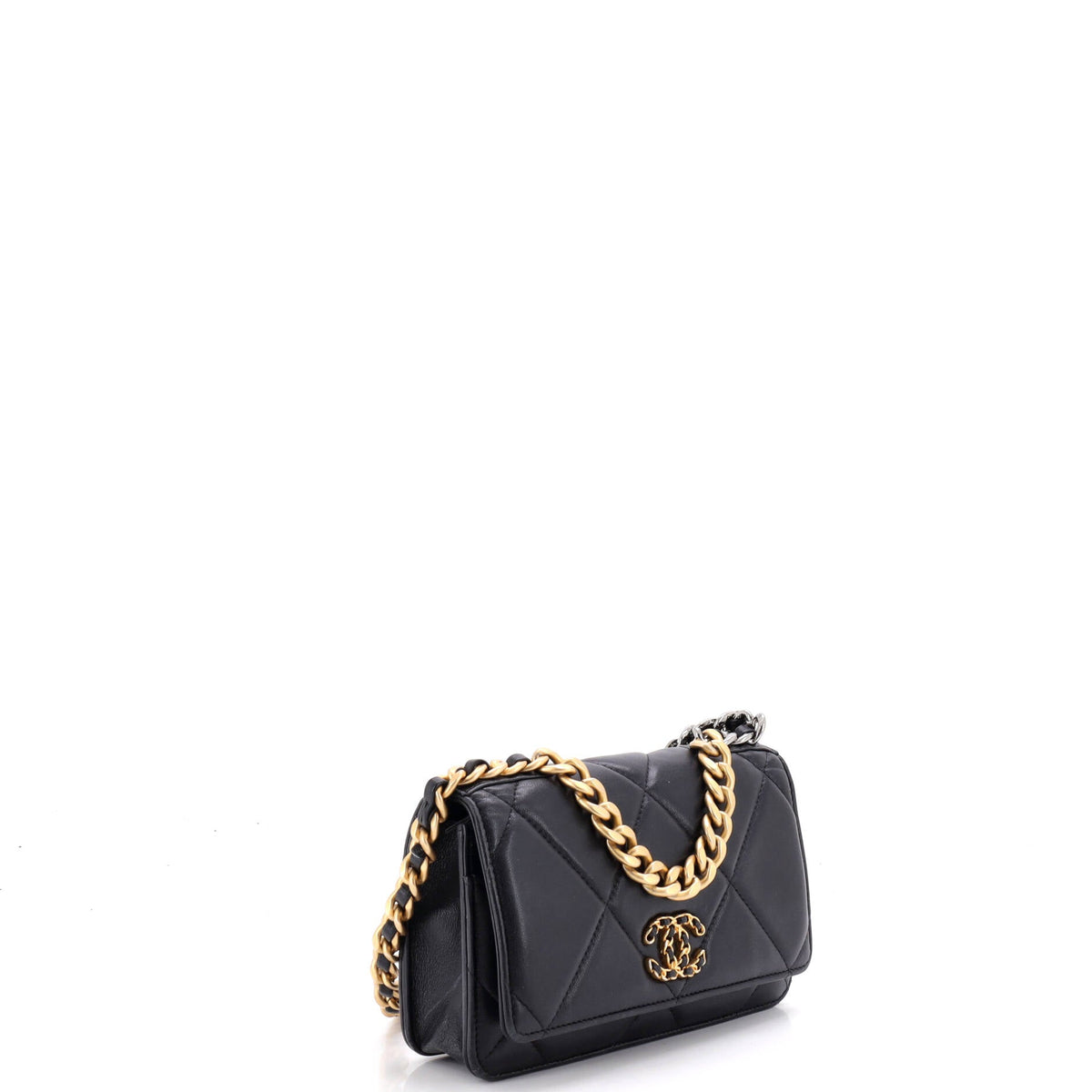19 Wallet on Chain Quilted Goatskin