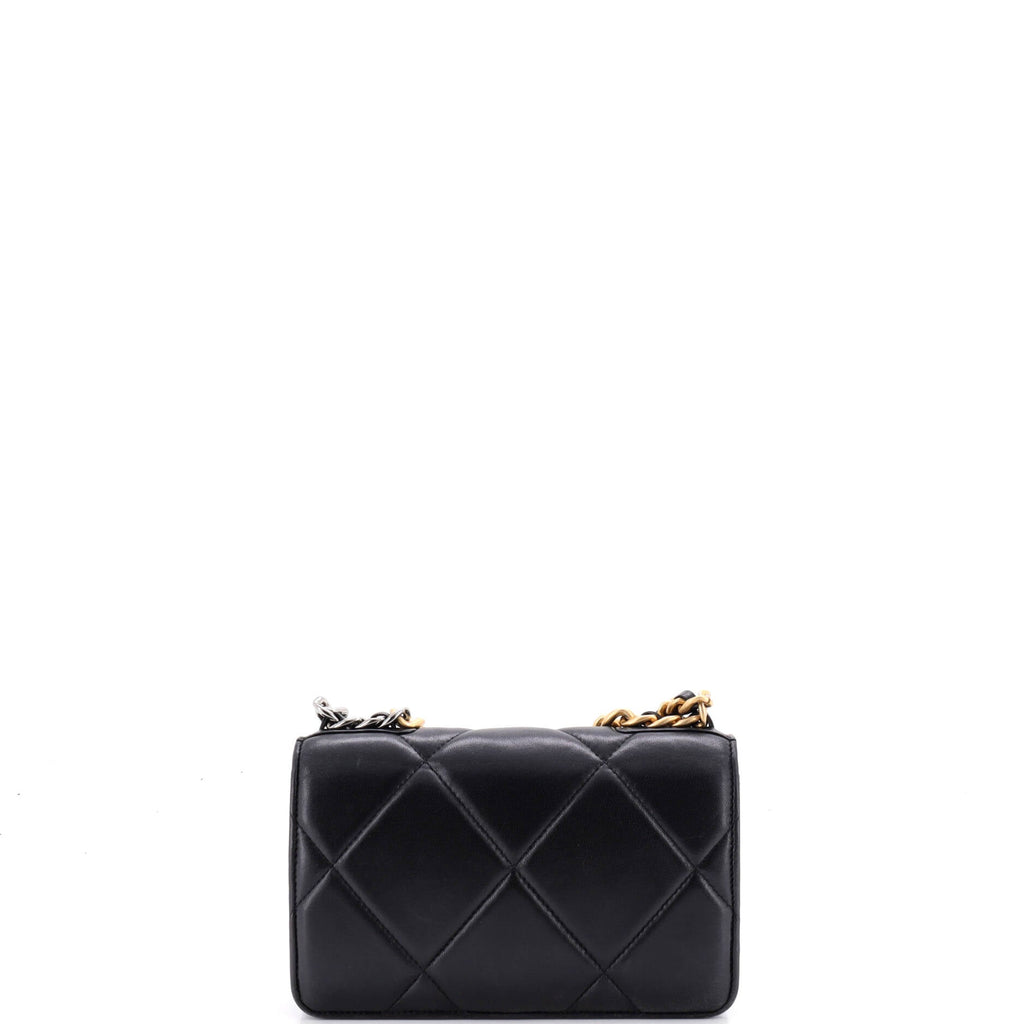 19 Wallet on Chain Quilted Goatskin