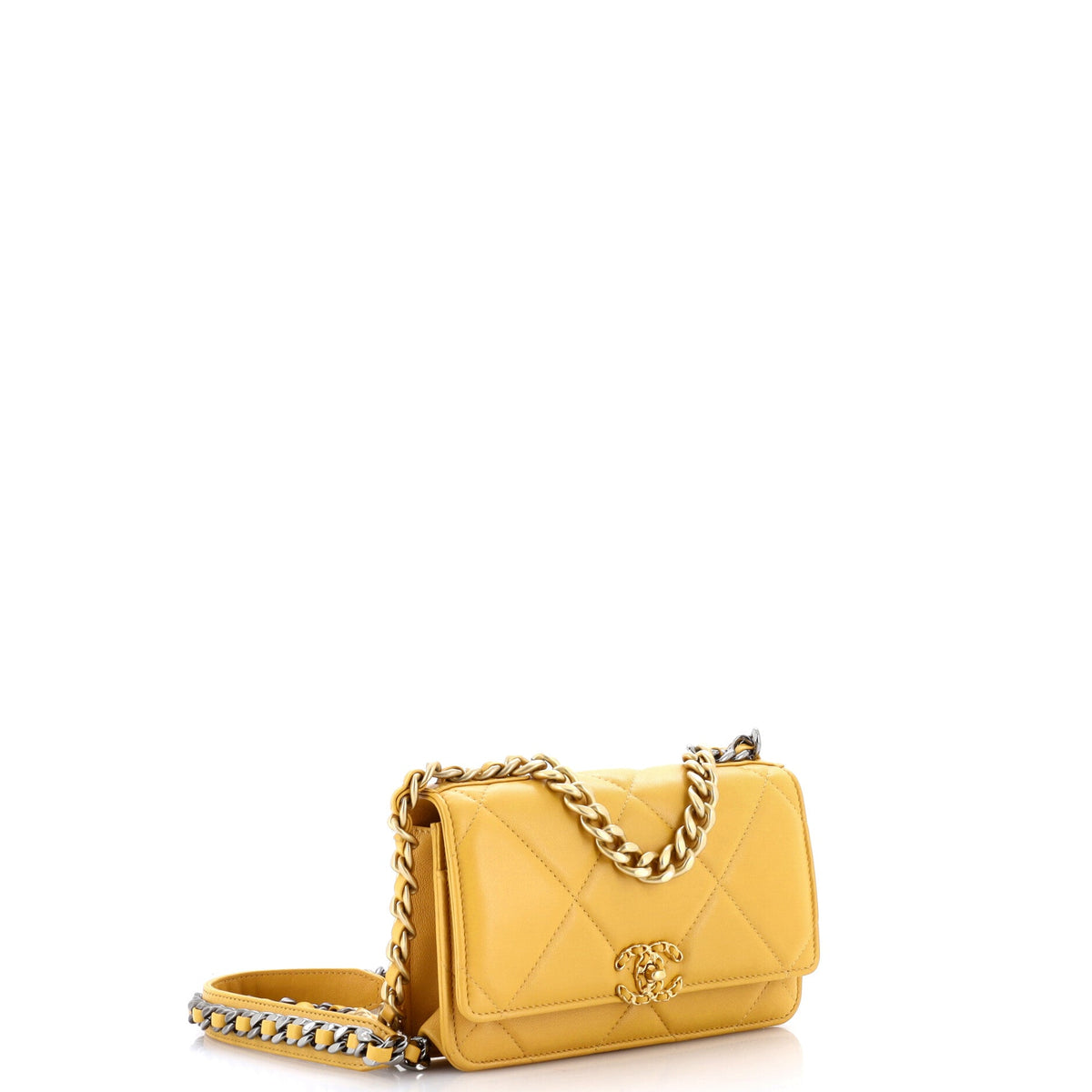 19 Wallet on Chain Quilted Lambskin