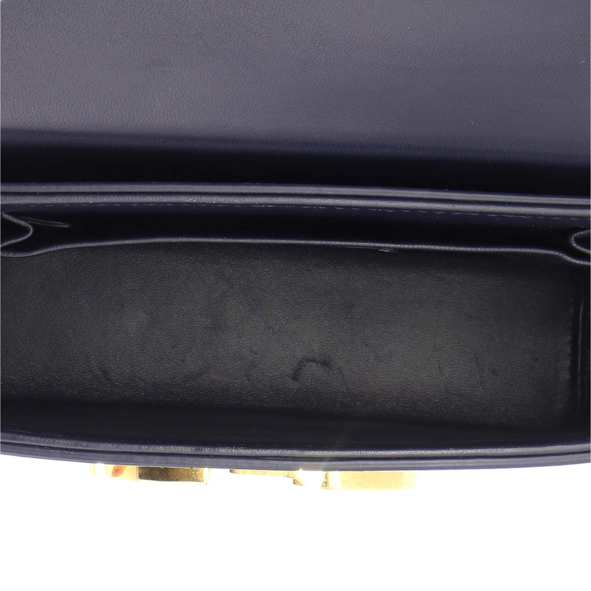 30 Montaigne Box Bag Leather