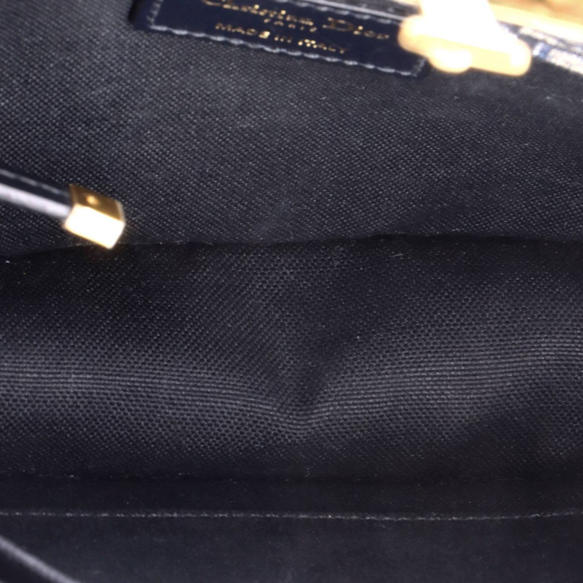 30 Montaigne Flap Bag Oblique Canvas