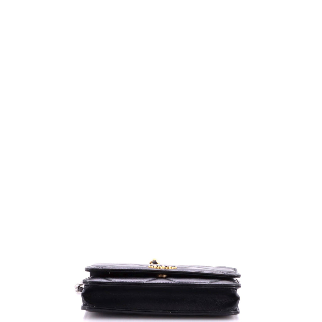 19 Wallet on Chain Quilted Lambskin