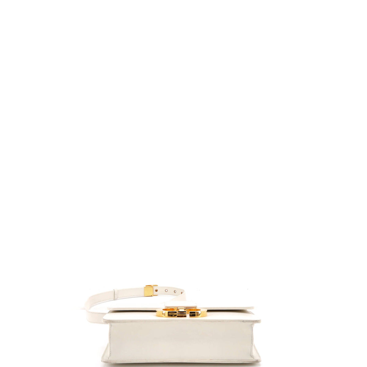 30 Montaigne Flap Bag Leather
