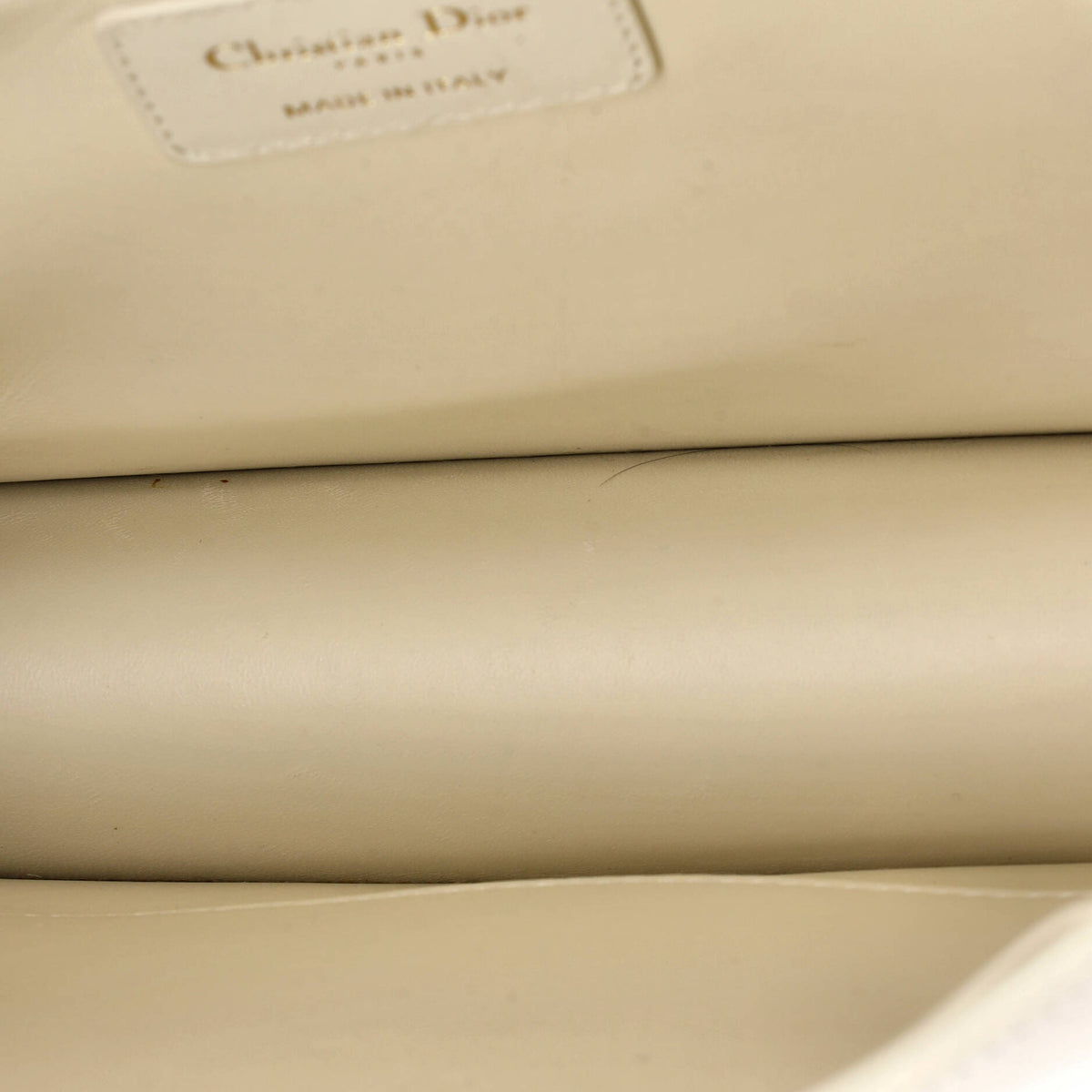 30 Montaigne Flap Bag Leather
