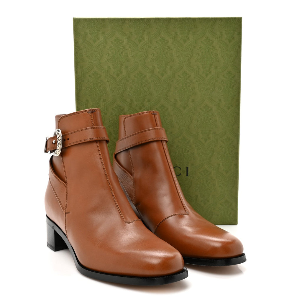 Calfskin Jakarta Buckle Boots 9 Cuir