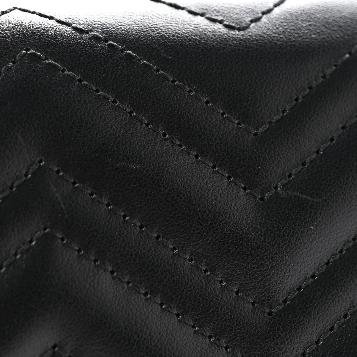 Calfskin Matelasse GG Marmont Compact Wallet Black