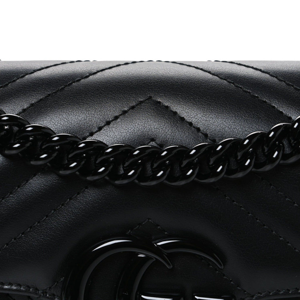 Calfskin Matelasse Monochrome Mini GG Marmont Shoulder Bag Black
