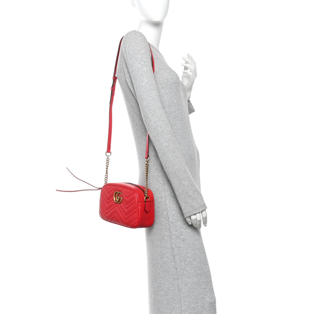 Calfskin Matelasse Small GG Marmont Chain Shoulder Bag Hibiscus Red