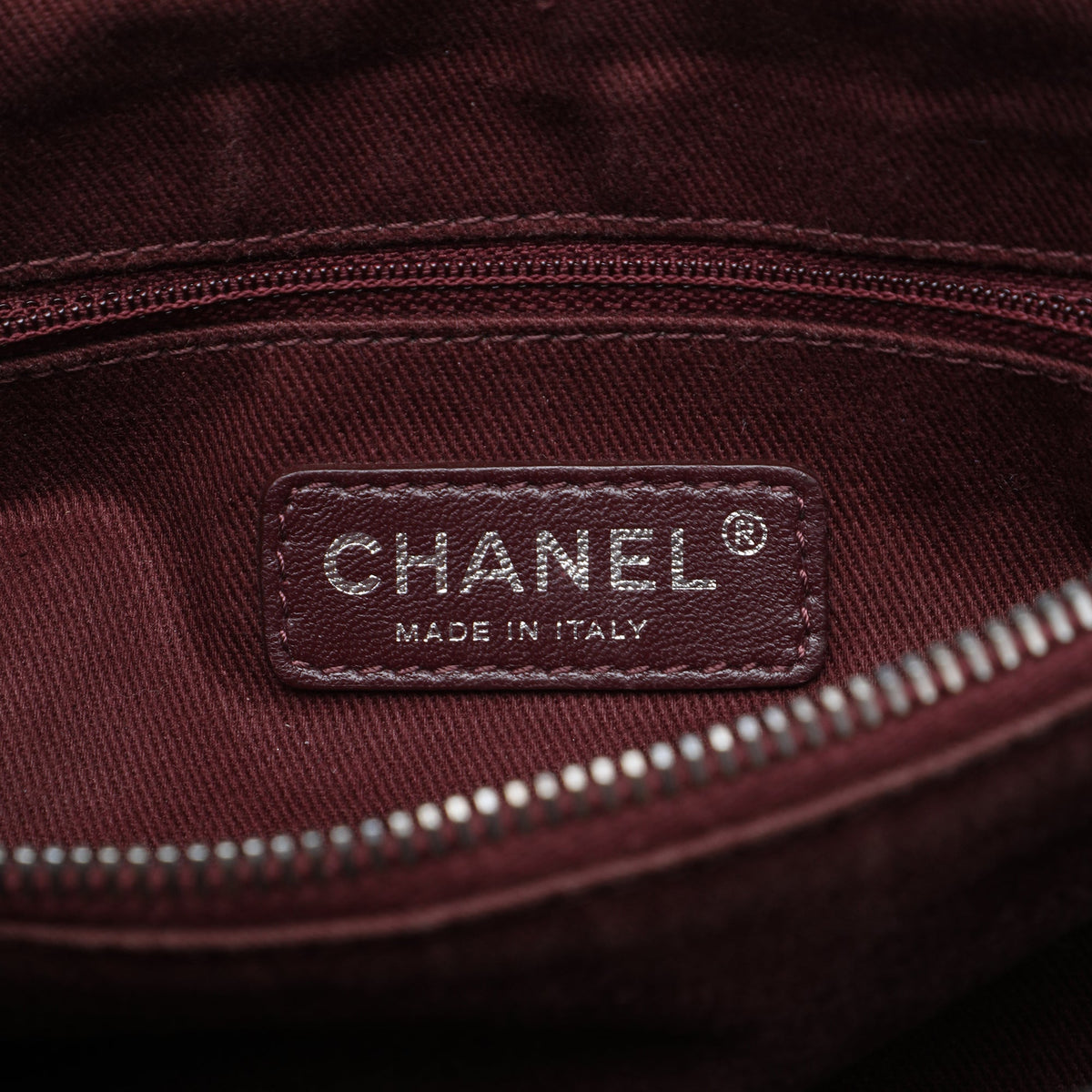 Aged Chain Compartment Messenger Bag Quilted Glazed Calfskin Medium