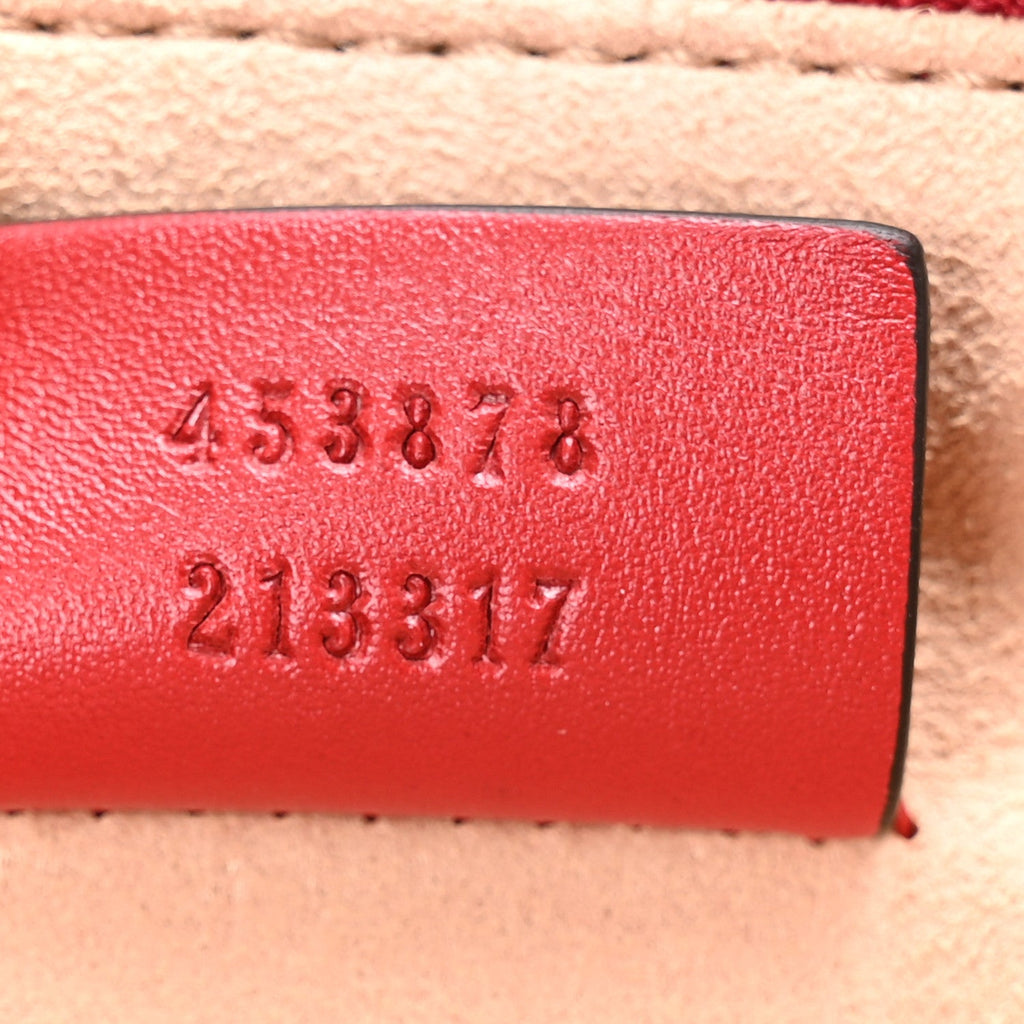 Calfskin Matelasse Small GG Marmont Double Zip Shoulder Bag Hibiscus Red