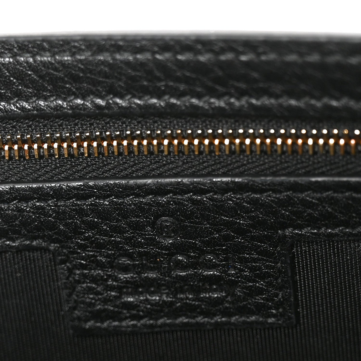 GG Grainy Calfskin Emblem Wallet On Chain Black