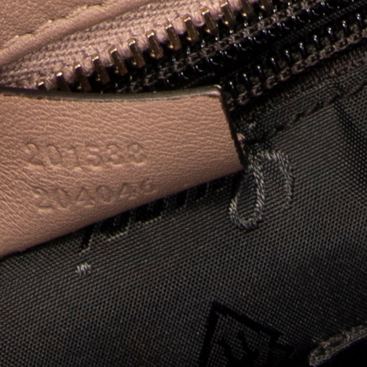 Zip Top Messenger Bag Guccissima Leather Small