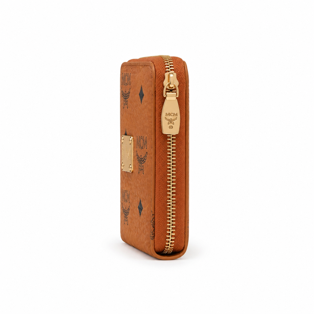 MCM Visetos Zip Wallet in Cognac – Classic Monogram Coated Canvas Short Wallet with Gold Plaque, 11x8.5x2cm