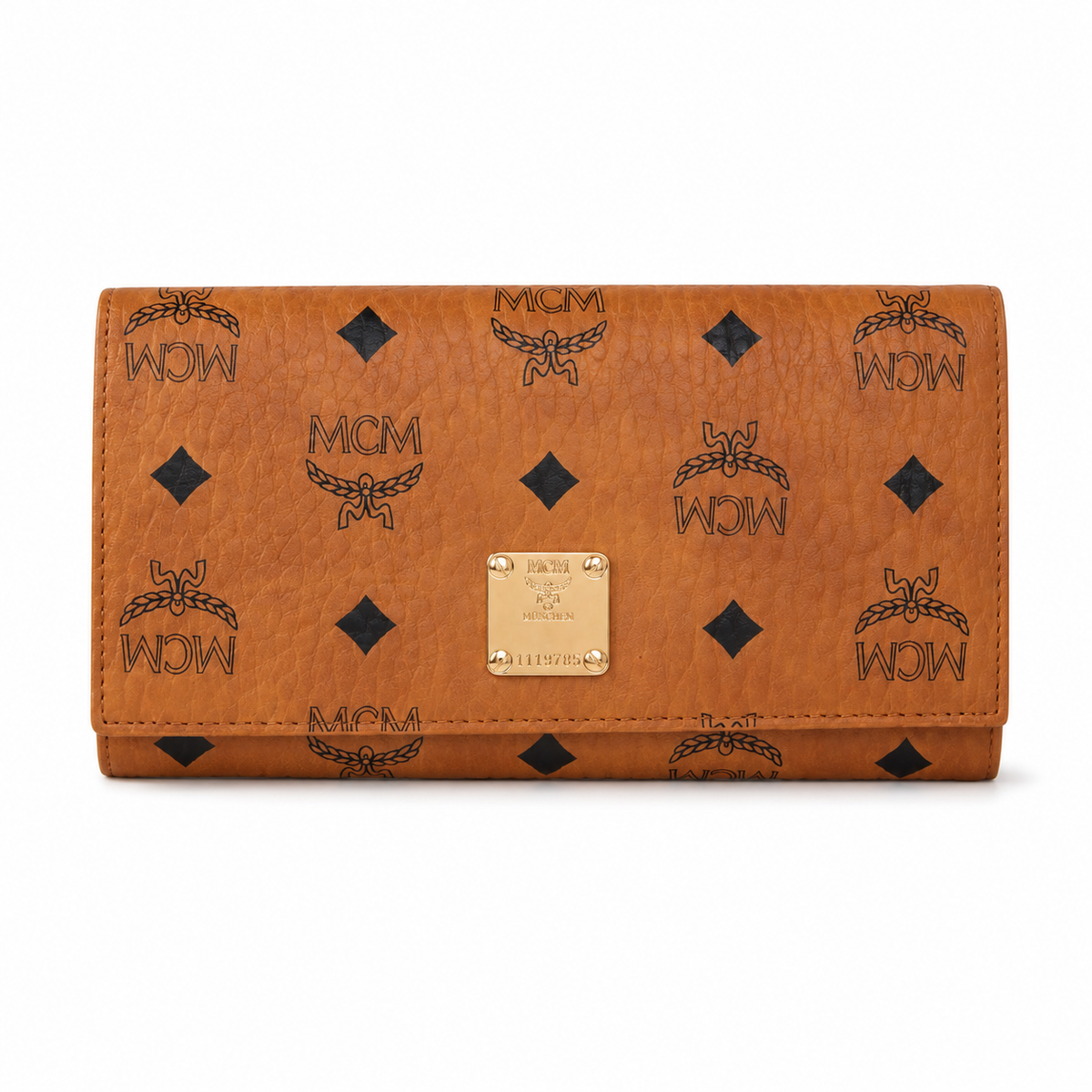 MCM Small Tracy Trifold Wallet in Visetos – Classic White Coated Leather Long Wallet with Gold Plaque, 19x10cm