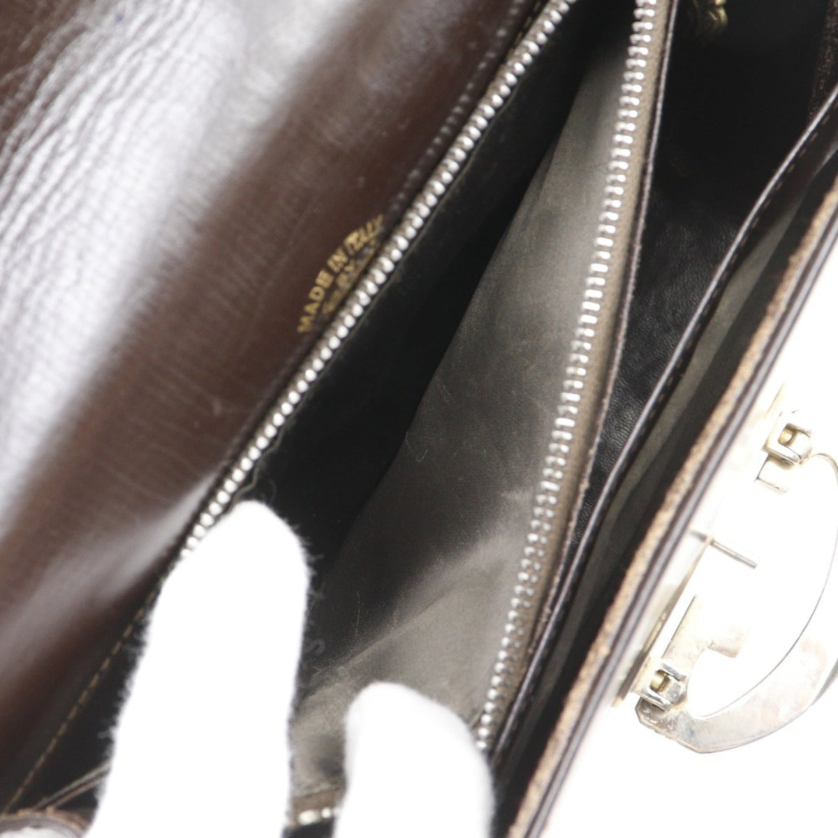 Interlocking Shoulder Bag Leather Medium