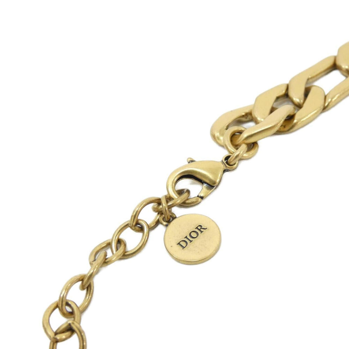30 Montaigne Pendant Necklace Gold