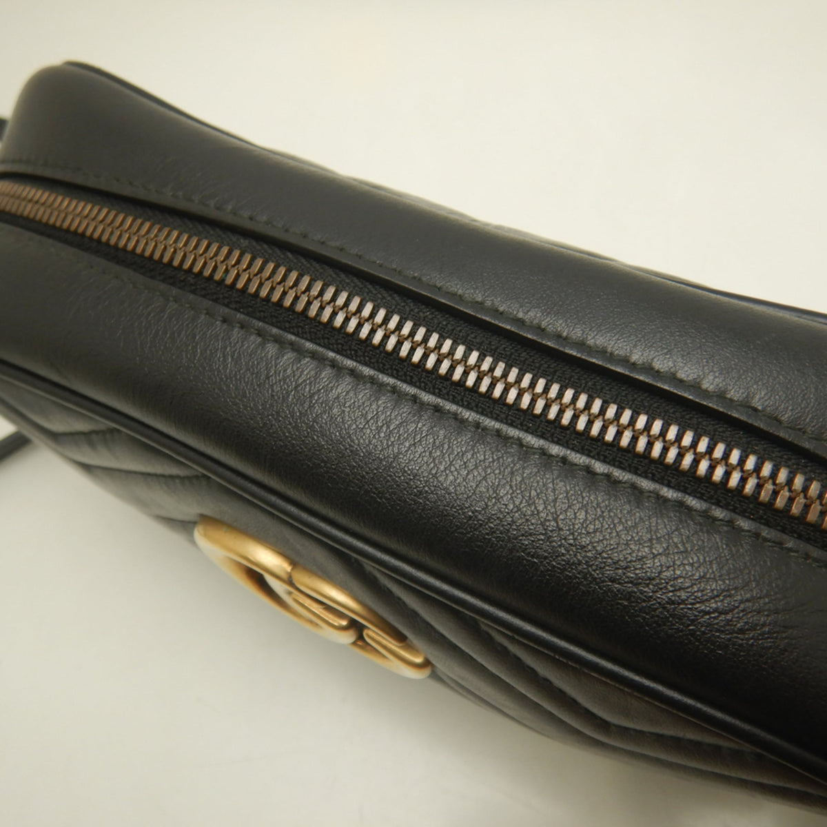 GG Marmont Shoulder Bag Matelasse Leather Small