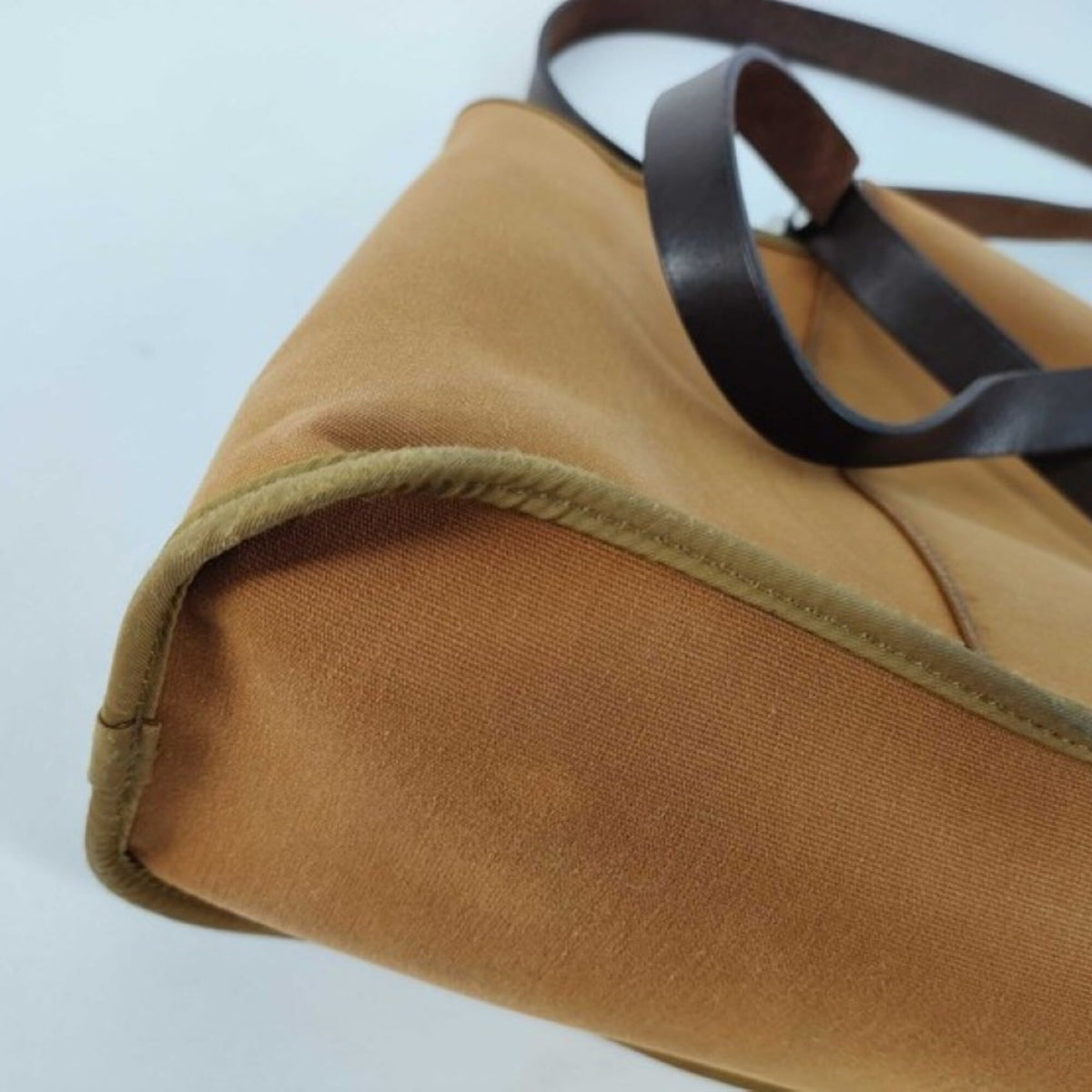 Cabag Elan Toile and Leather 39
