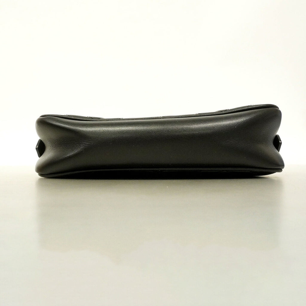 GG Marmont Shoulder Bag Matelasse Leather Small