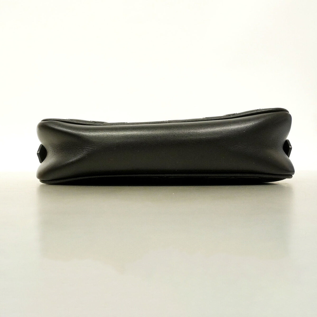 GG Marmont Shoulder Bag Matelasse Leather Small