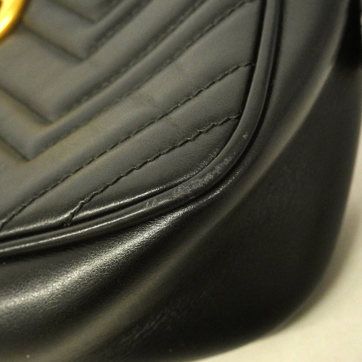 GG Marmont Shoulder Bag Matelasse Leather Small