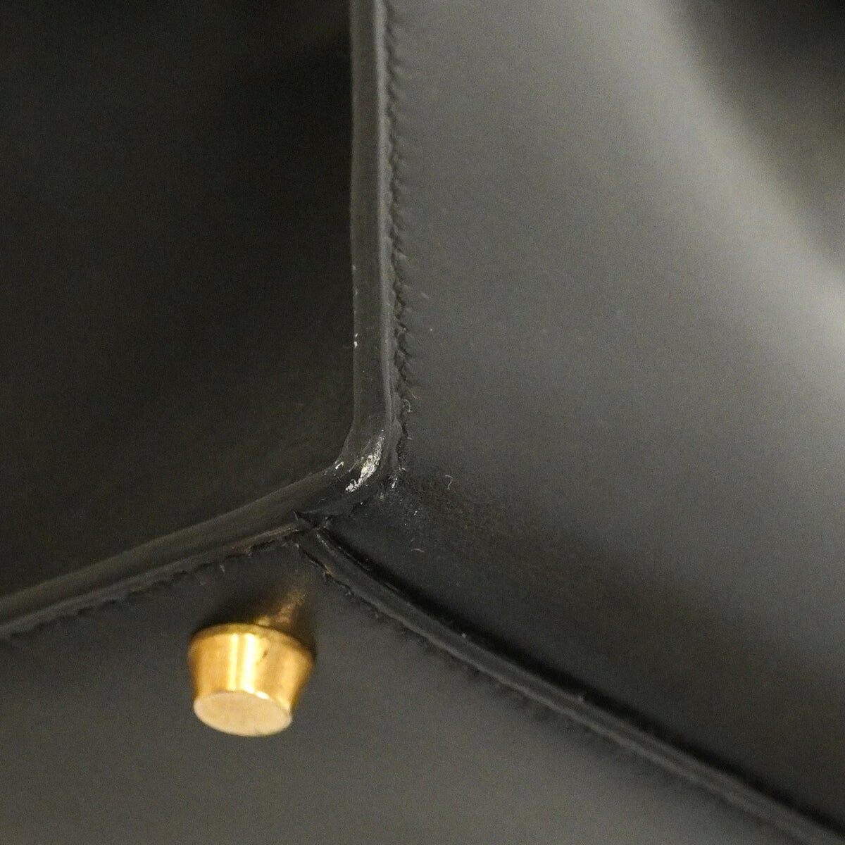 Kelly Handbag Black Box Calf with Gold Hardware 32
