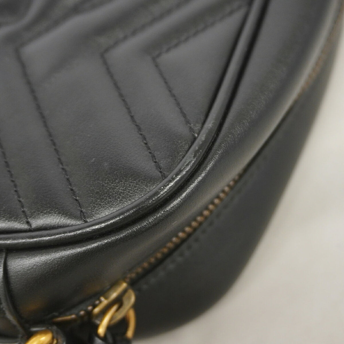 GG Marmont Shoulder Bag Matelasse Leather Small