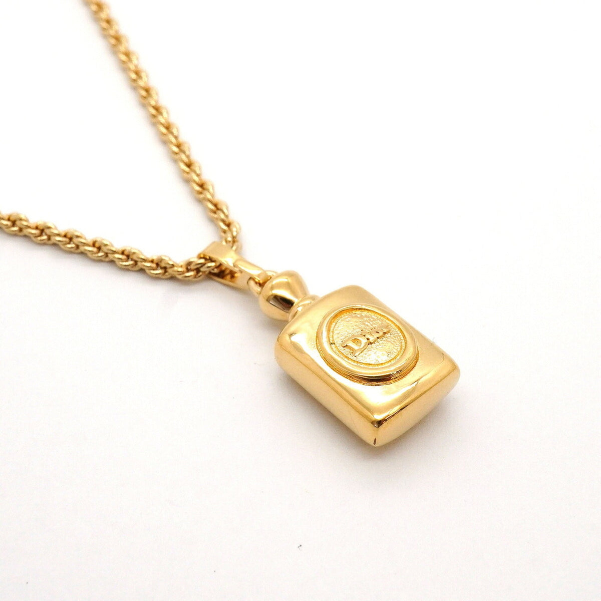 Pendant Necklace Gold