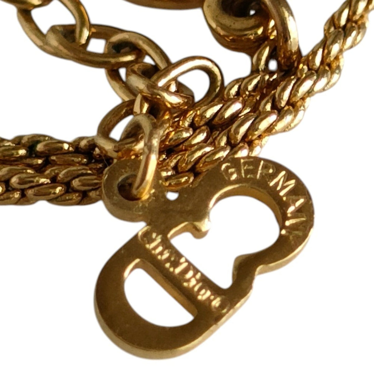 Vintage Pendant Necklace Gold
