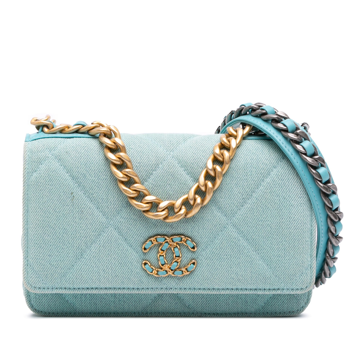 19 Wallet on Chain Quilted Denim
