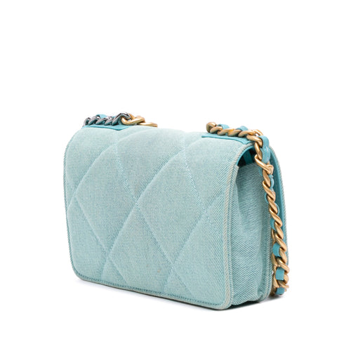 19 Wallet on Chain Quilted Denim