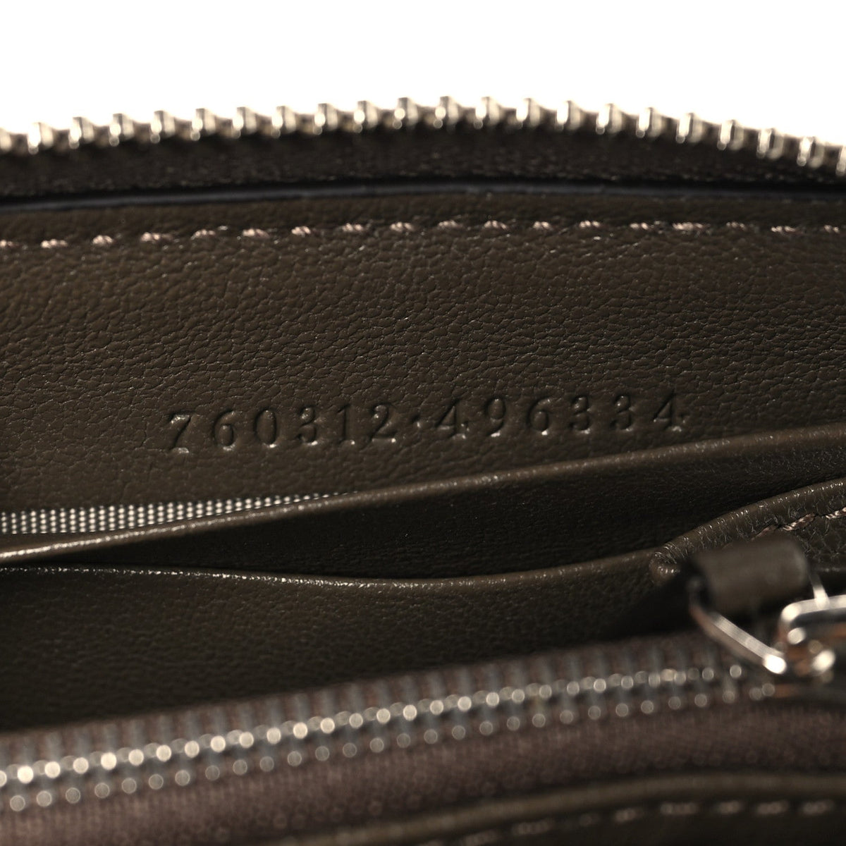 Sakai Be Green Calfskin Diagonal Stitched Blondie Zip Wallet Cuir
