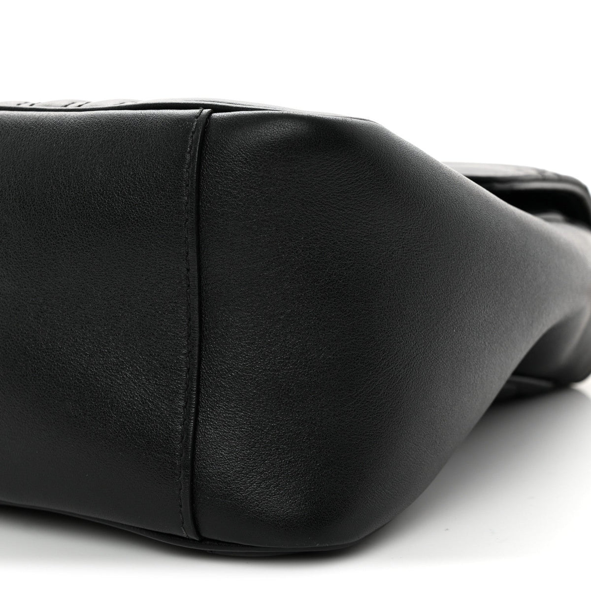 Calfskin Matelasse Small GG Marmont Top Handle Shoulder Bag Black