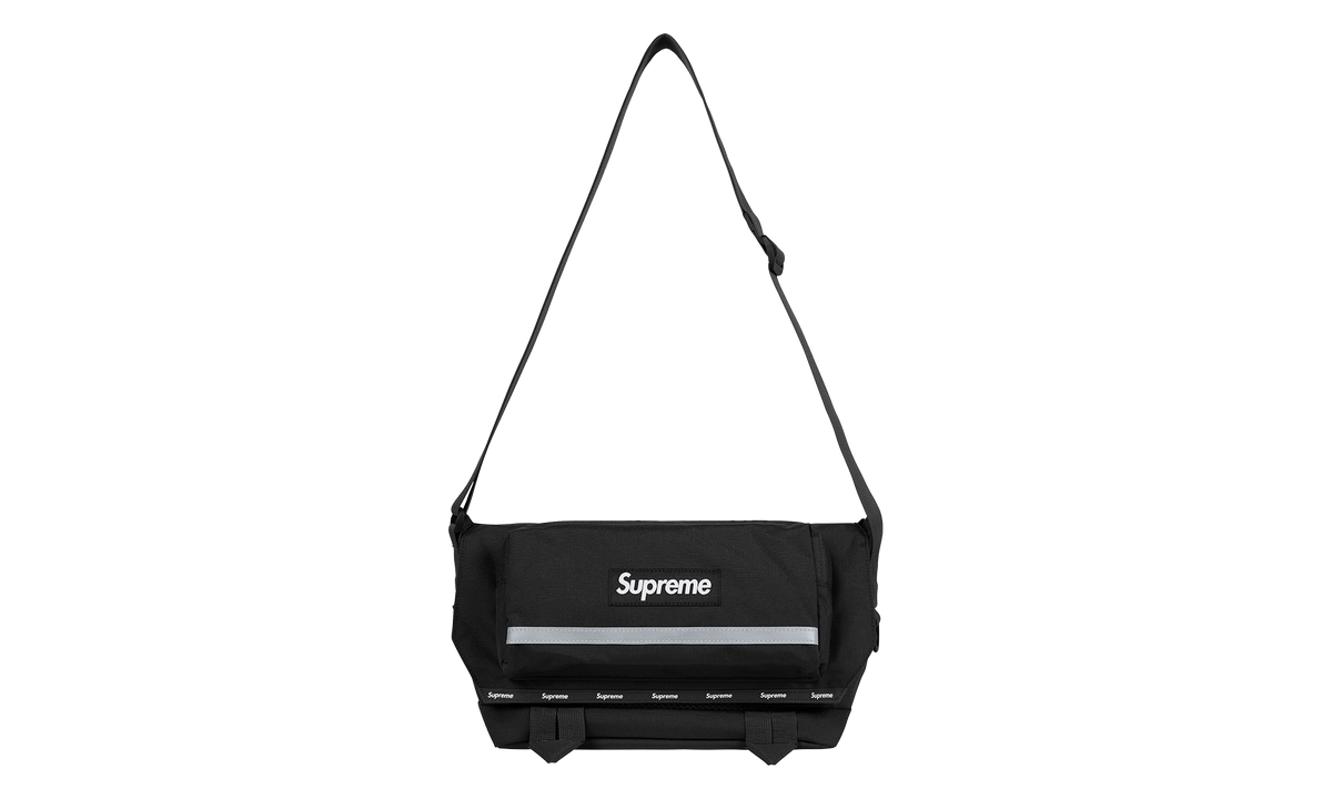 Messenger Bag "FW24 - Black" SU25931